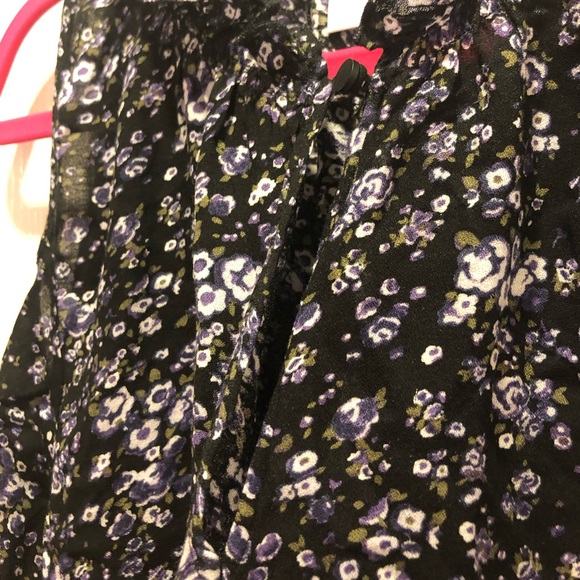 Floral Black Blouse - Picture 3 of 4